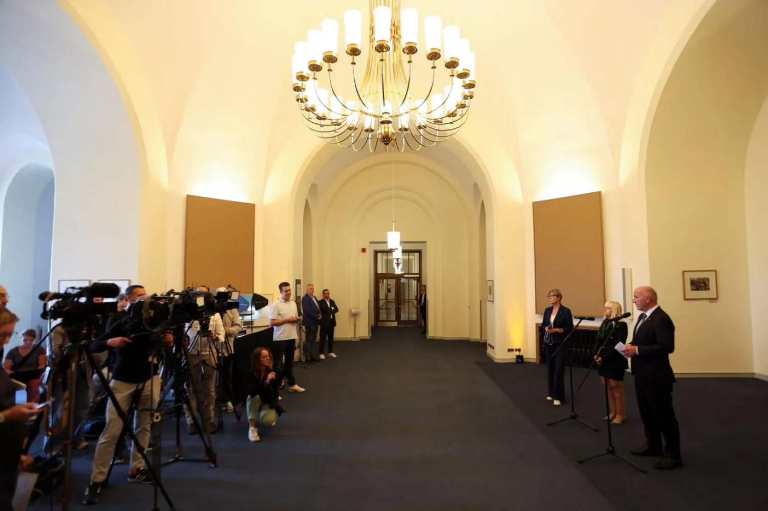 20 Eylül'deki Berlin yerel seçimleri öncesinde düzenlenen saldırıdan oylama altyapısının etkilenmediği öne sürülüyor (Reuters)