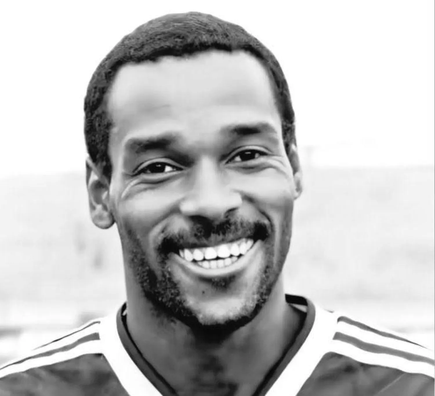 لاعب النادي العربي ومنتخب الكويت الراحل عنبر سعيد (النادي العربي)