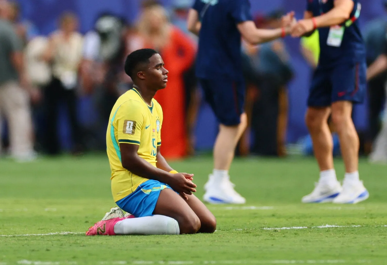 البرازيلي إندريك مهاجم ريال مدريد على رادار روما (رويترز)
