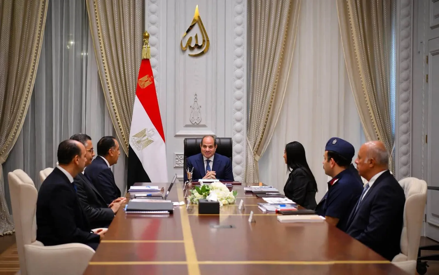 الرئيس عبد الفتاح السيسي يناقش تعزيز إجراءات توفير مخزون السلع (الرئاسة المصرية)