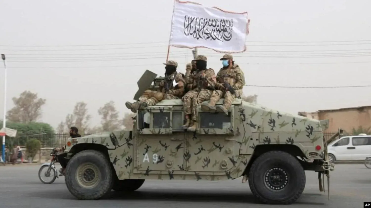 Afganistan'daki DEAŞ-Horasan savaşçıları (Arşiv- Afgan medyası)