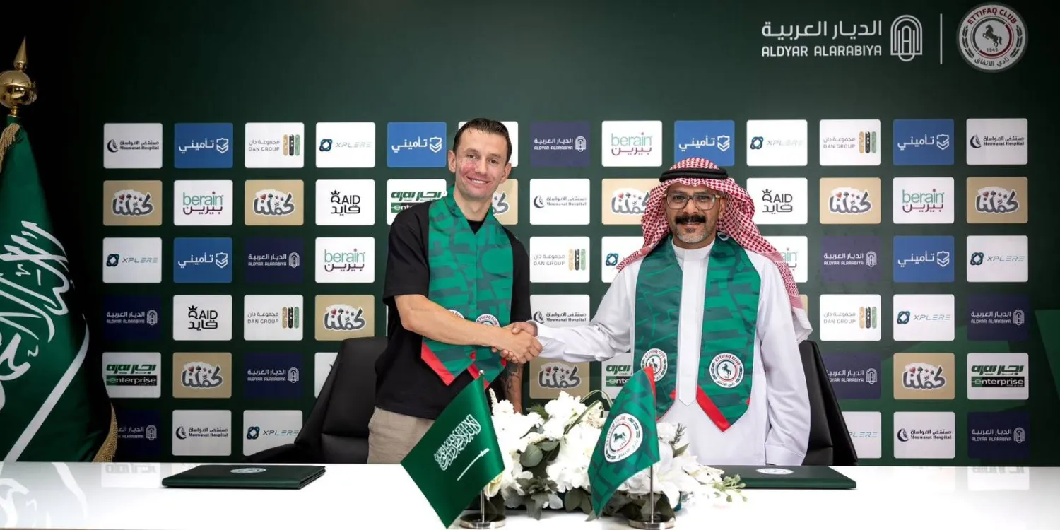 مراسم التوقيع مع لاعب الوسط الكوسوفي بيرسانت سيلينا (نادي الاتفاق)