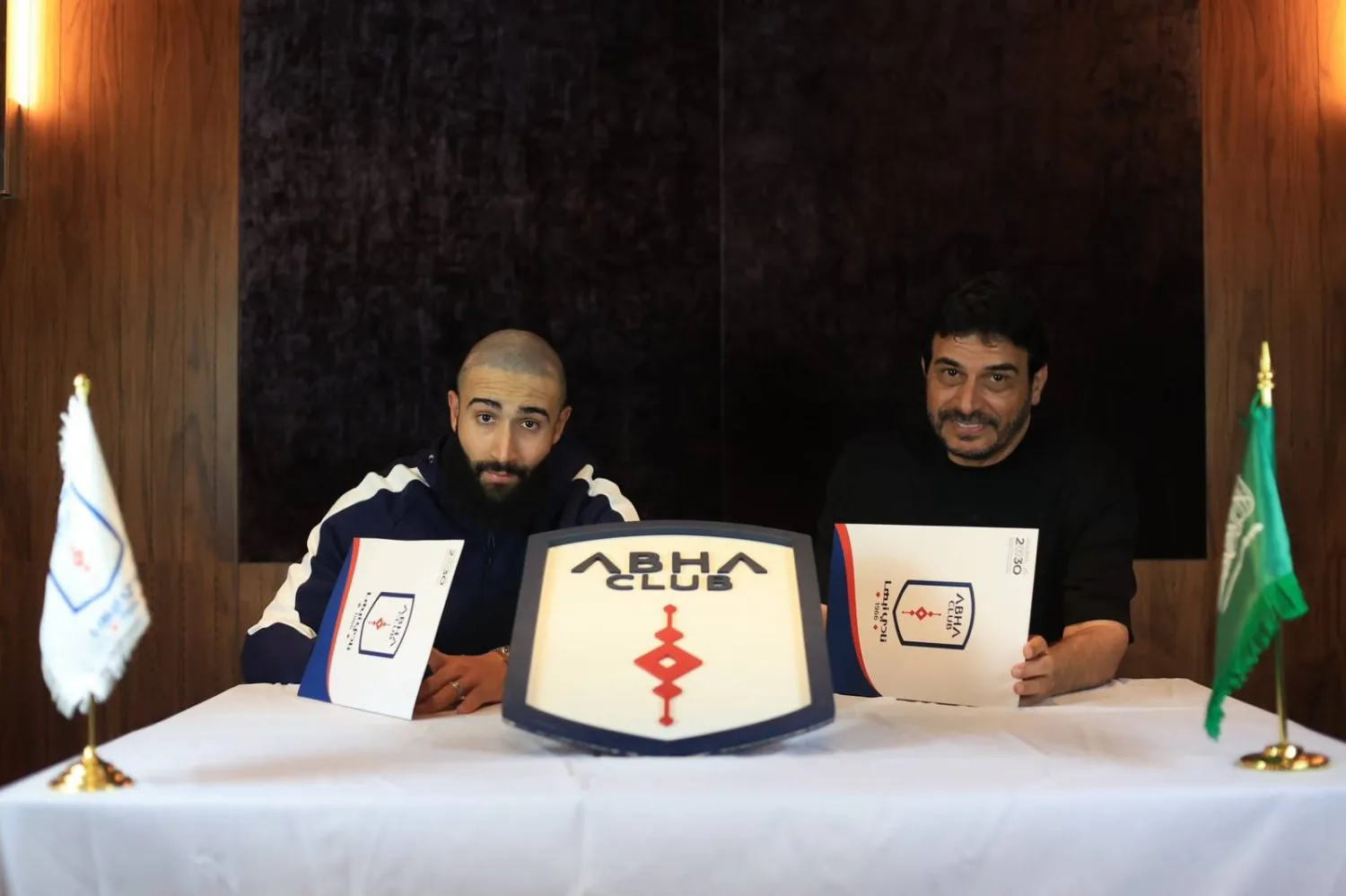 نادي أبها يتعاقد مع صانع الألعاب الفرنسي نبيل فقير (نادي أبها)
