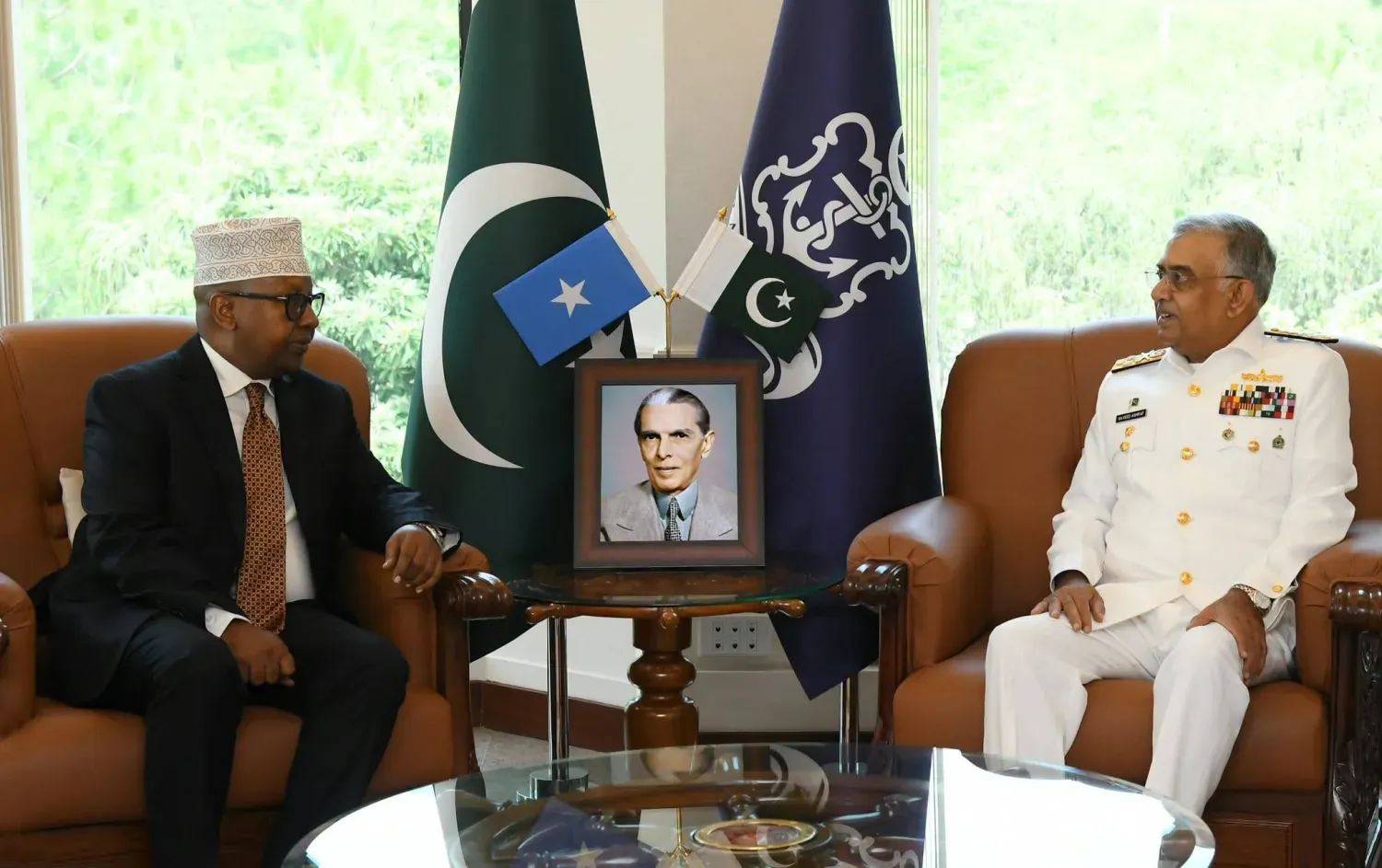 Somali Savunma Bakanı, Pakistan Deniz Kuvvetleri Komutanı ile askeri iş birliğinin güçlendirilmesini görüştü (Somali Haber Ajansı)