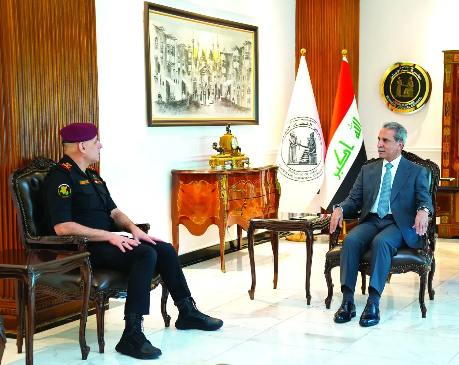 Irak Yüksek Mahkemesi Başkanı Faık Zeydan dün Bağdat'ta Terörle Mücadele Servisi Başkanı'nı kabul etti (Hükümet medyası)