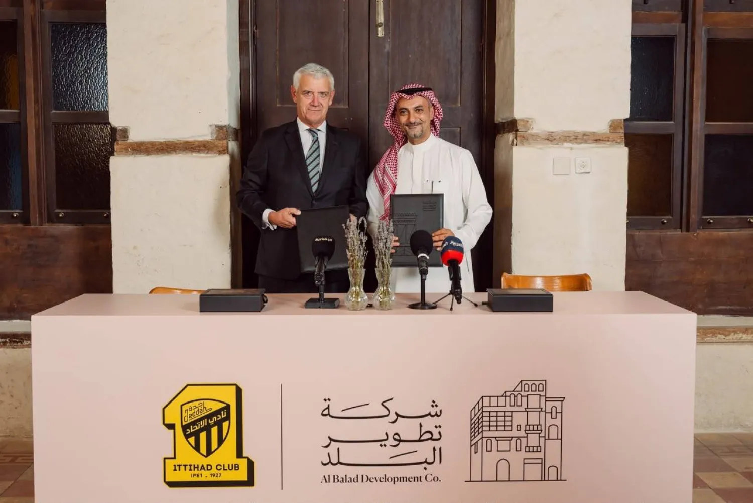  شركة «تطوير البلد» توقّع اتفاقية رعاية بلاتينية مع نادي الاتحاد (نادي الاتحاد)