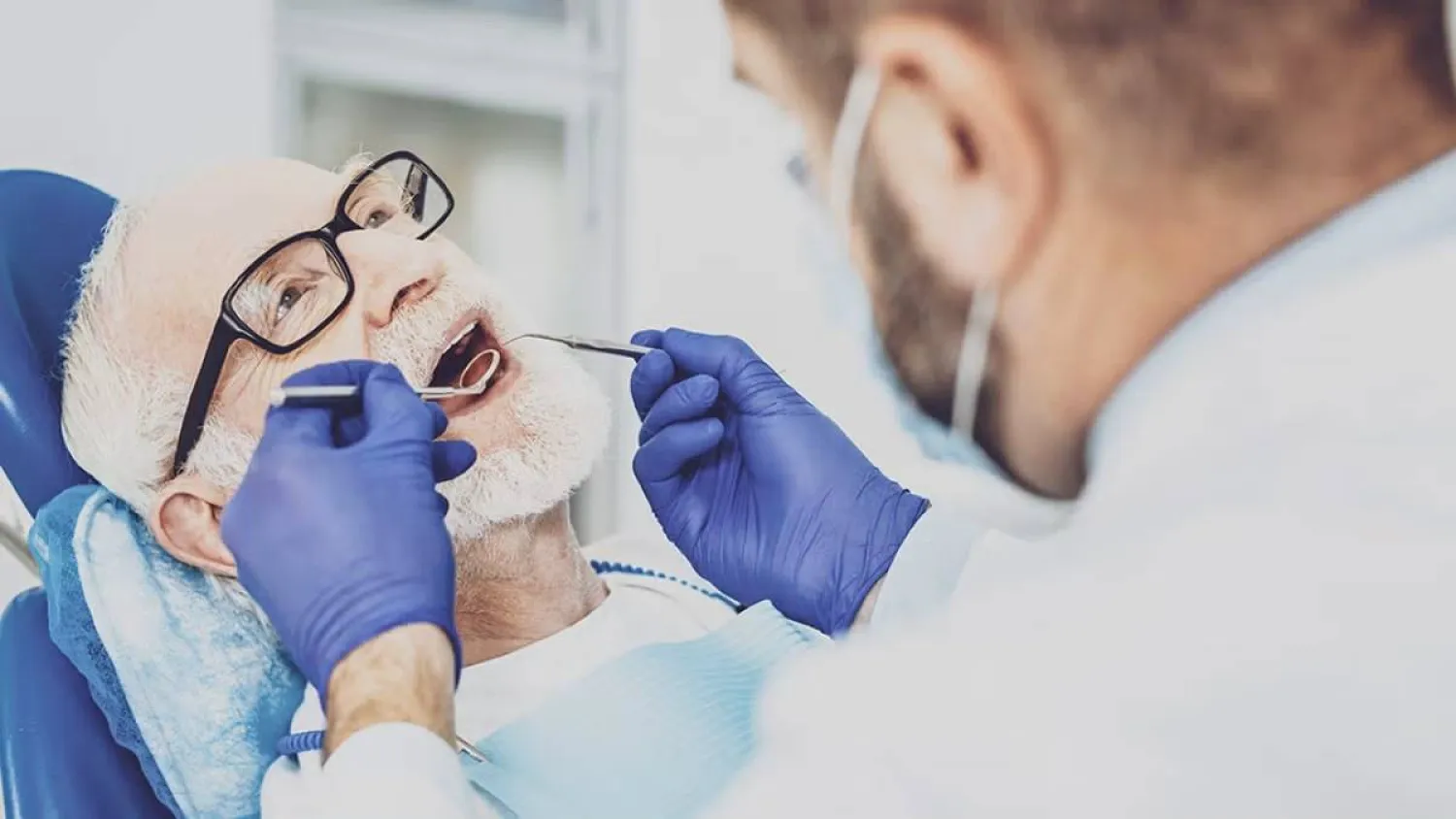 الفحص الدوري يساعد على اكتشاف التهاب اللثة وعلاجه مبكراً  (جامعة كيس وسترن ريسرف)