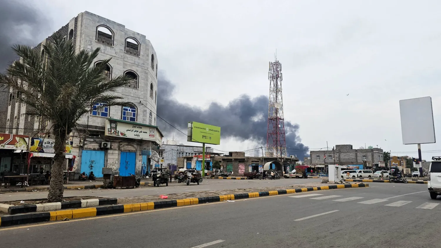  Smoke rises during Houthi missile and drone strikes on the Red Sea port city of Mokha, Yemen, August 9, 2026. (Reuters)