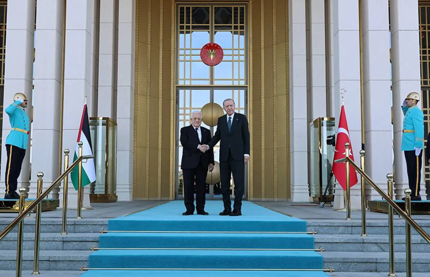 الرئيس التركي رجب طيب إردوغان خلال استقبال الرئيس الفلسطيني محمود عباس في أنقرة الأربعاء (الرئاسة التركية)