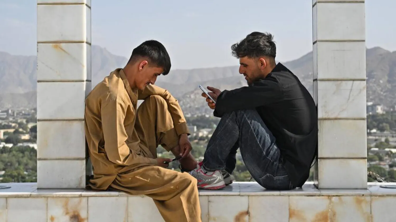 The Taliban authorities have taken steps to control Afghans' access to technology. Wakil KOHSAR / AFP
