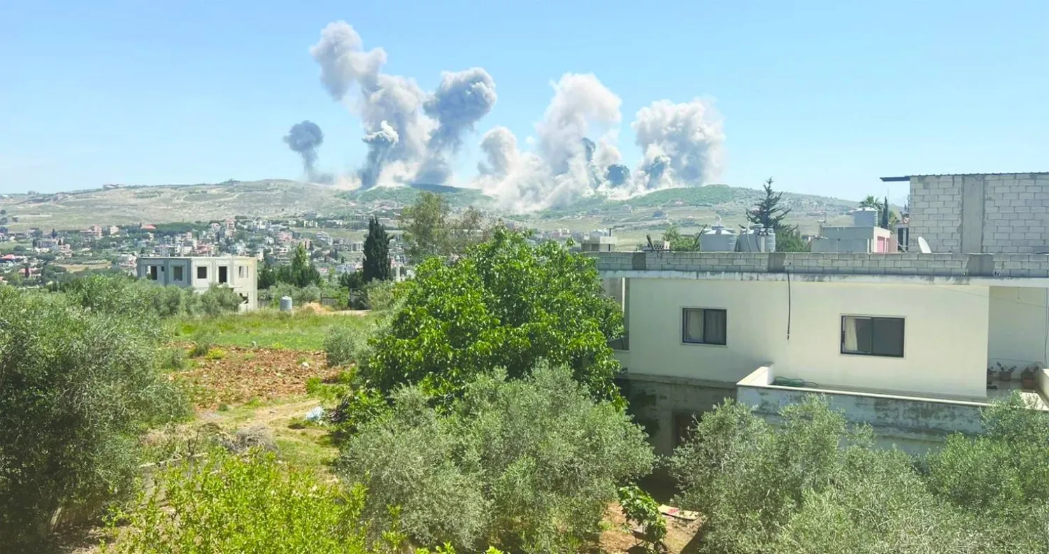 الدخان يتصاعد جرّاء القصف على مرتفعَي علي الطاهر والدبشة في جنوب لبنان (أرشيفية - الوكالة الوطنية للإعلام)