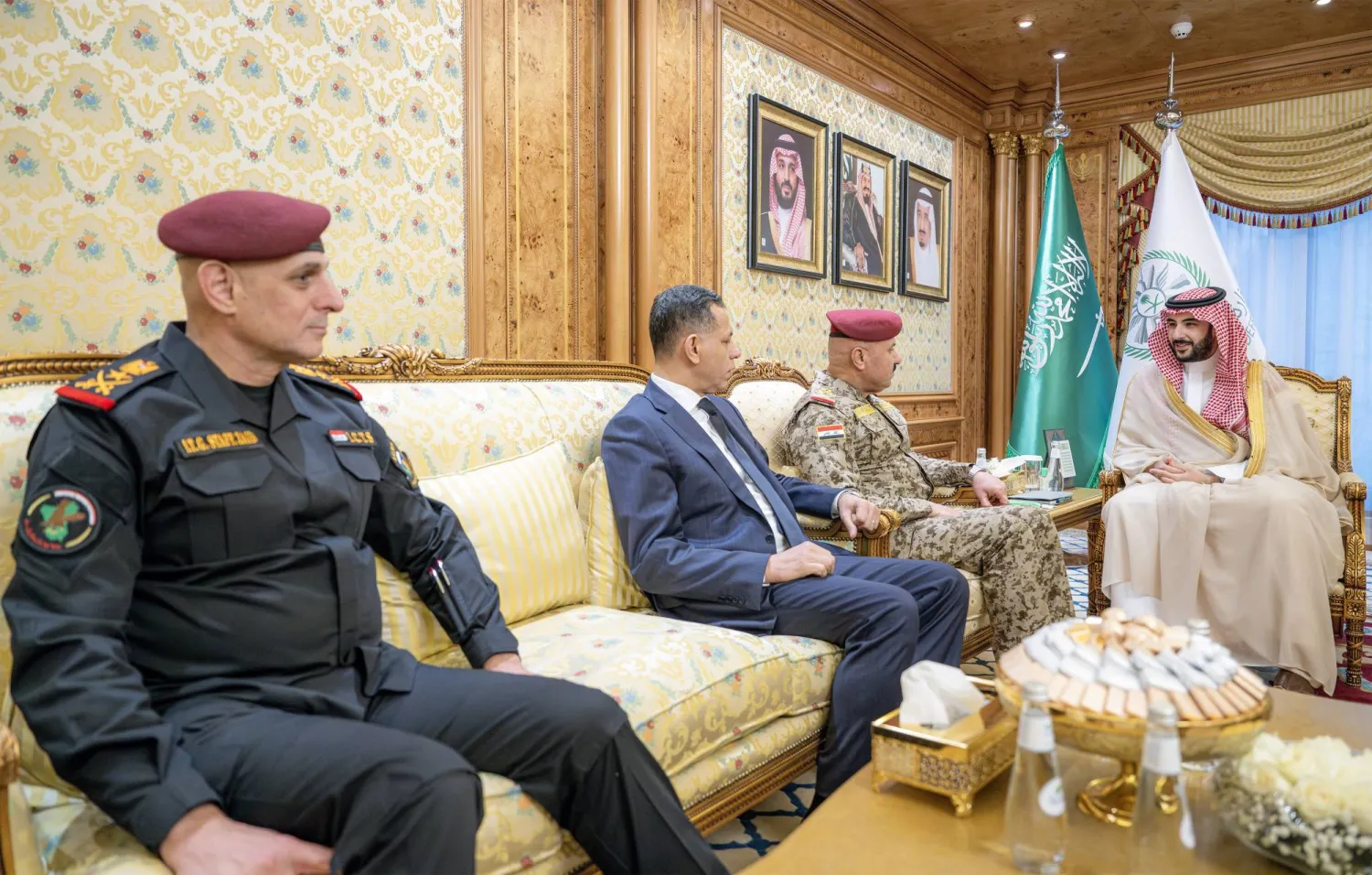 Saudi Defense Minister Prince Khalid bin Salman and Iraqi Armed Forces Commander General Abdul Amir al-Shammari meet in Riyadh on Thursday. (Saudi Defense Ministry)