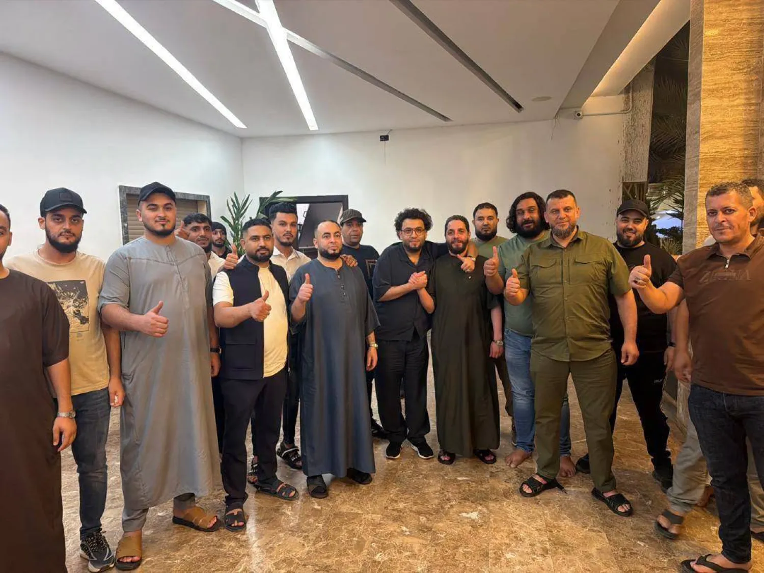 الضاوي و«الفأر» وعبد الله الطرابلسي في منزل الأول بمدينة ورشفانة 13 أغسطس (صفحات موالية للضاوي على مواقع التواصل)
