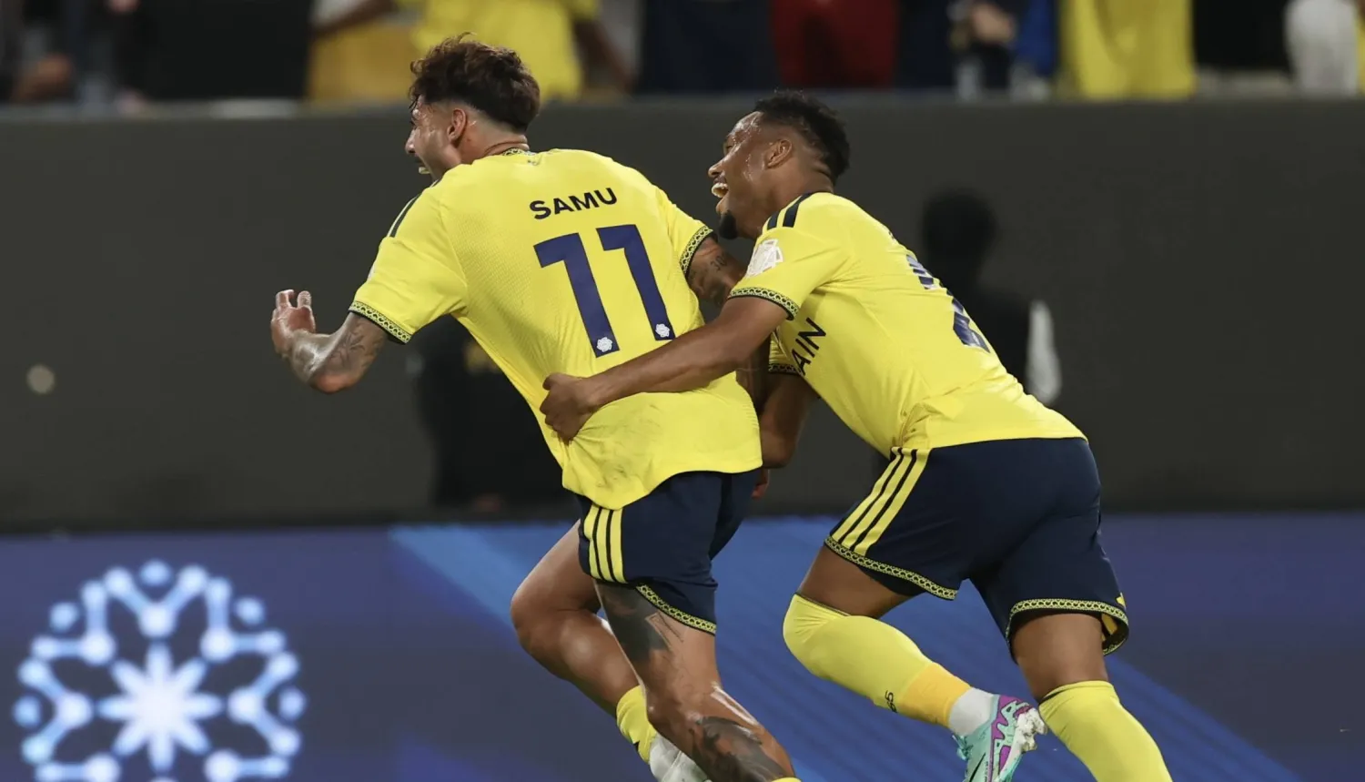 سامو كوستا محتفلاً بهدفه الأول مع النصر (تصوير: عبد العزيز النومان)