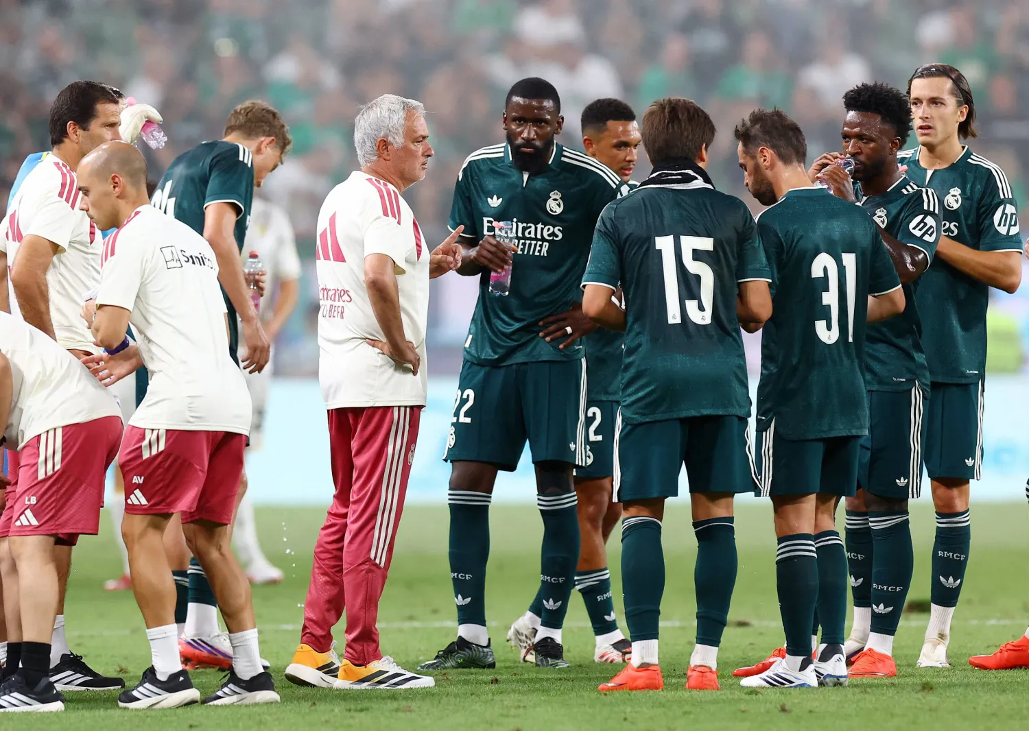 البرتغالي جوزيه مورينيو يستعد لولايته الثانية مع ريال مدريد (رويترز)