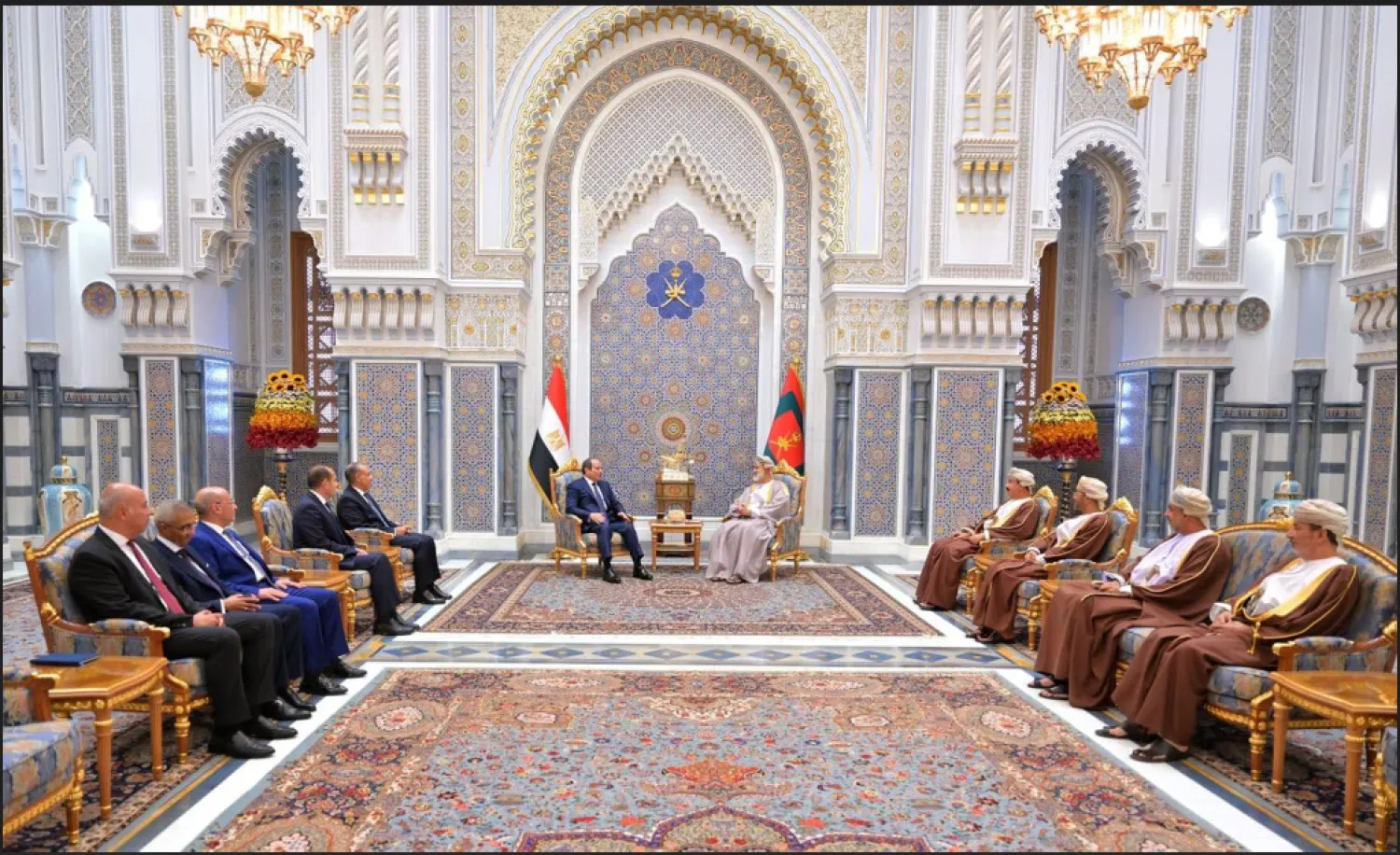 محادثات الرئيس السيسي والسلطان هيثم بن طارق بسلطنة عمان في مايو الماضي (الرئاسة المصرية)