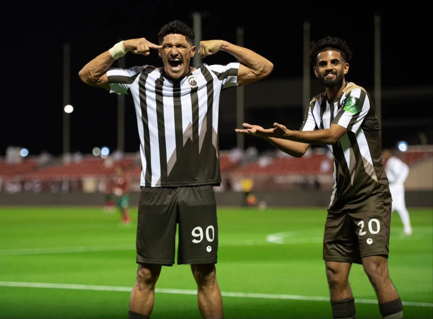 الجبلين يحتفل بعد تسجيله هدف إقصاء الاتفاق من كأس الملك (نادي الجبلين)