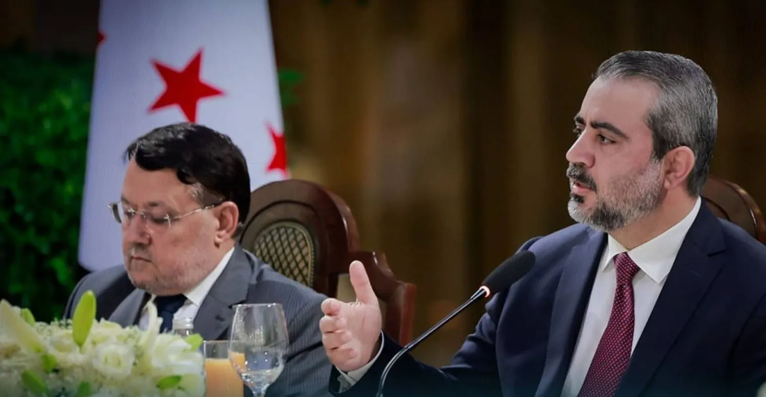 وزير الخارجية السوري أسعد الشيباني ومستشار الرئيس لشؤون الإعلام أحمد موفق زيدان (سانا)