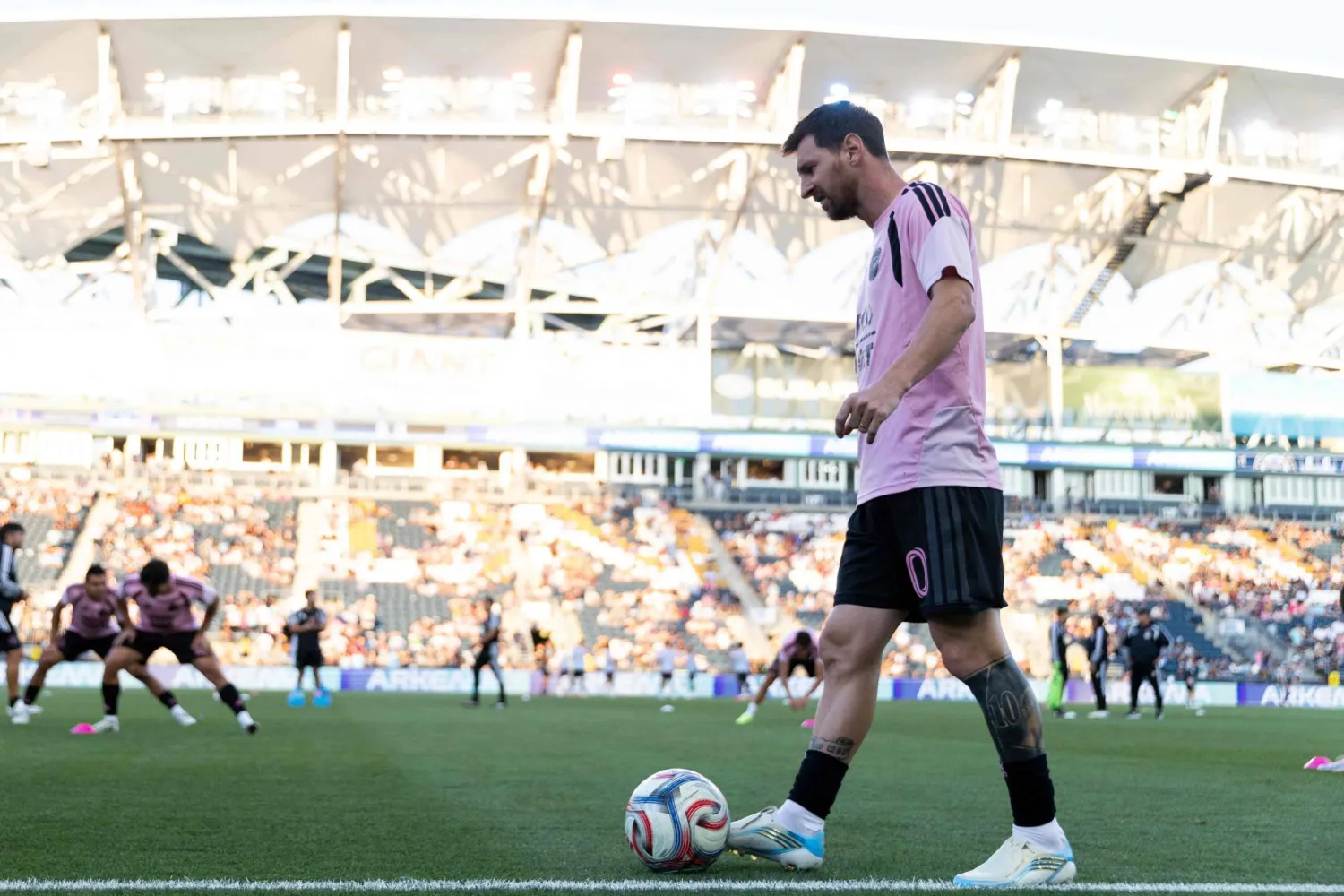CHESTER, PENNSYLVANIA - AUGUST 19: Lionel Messi #10 of Inter Miami CF warms up before the match against the Philadelphia Union at Subaru Park on August 19, 2026 in Chester, Pennsylvania. Isaiah Vazquez/Getty Images/AFP