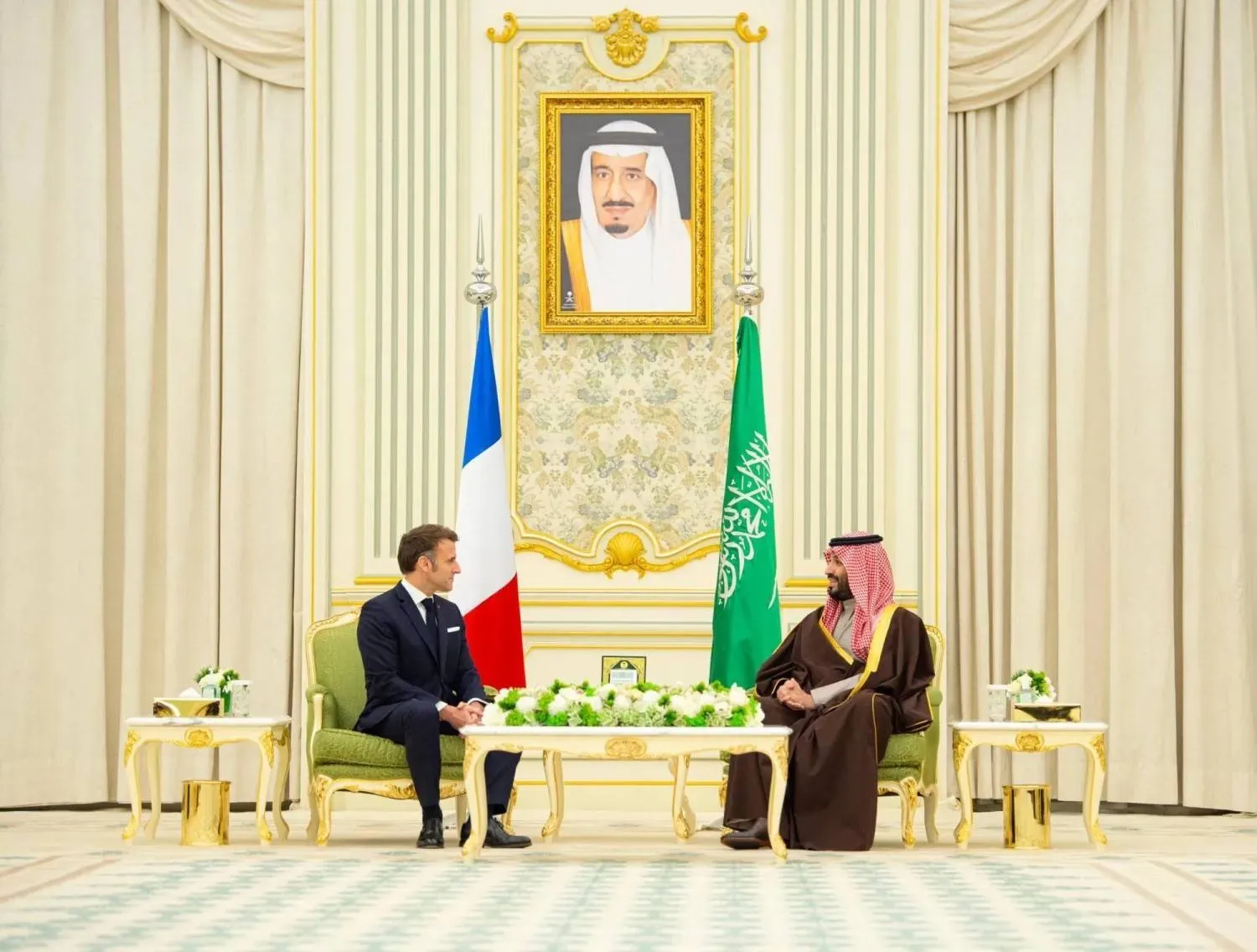 An expanded meeting between the Saudi crown prince and the French president in Riyadh on Dec. 2, 2024 (SPA) 