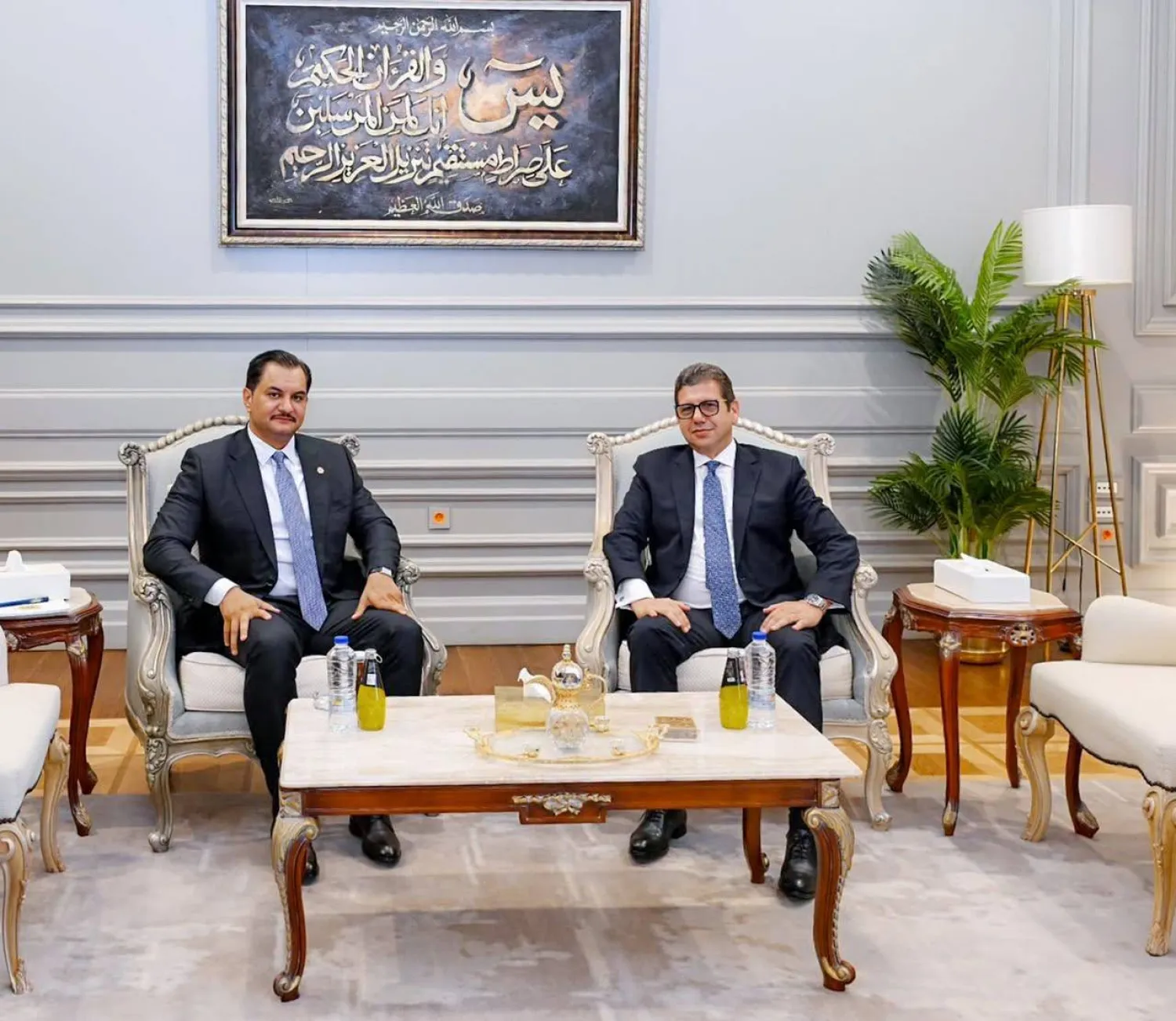 رئيس المخابرات المصرية حسن رشاد يلتقي صدام حفتر في العلمين السبت (الصفحة الرسمية لصدام حفتر)