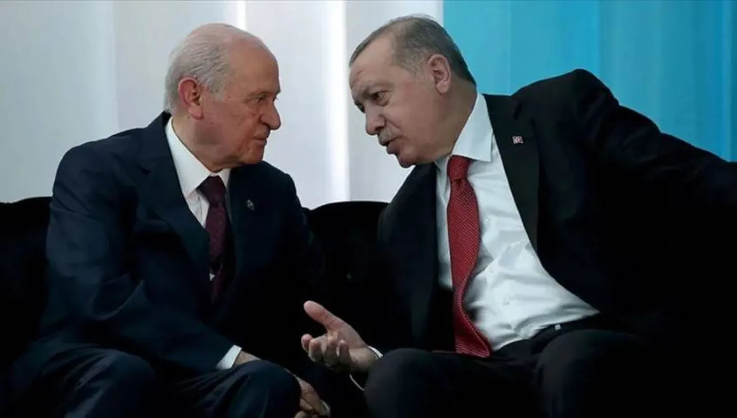 الرئيس التركي رجب طيب إردوغان وحليفه رئيس حزب «الحركة القومية» دولت بهشلي متفقان على تعزيز النظام الرئاسي (الرئاسة التركية)