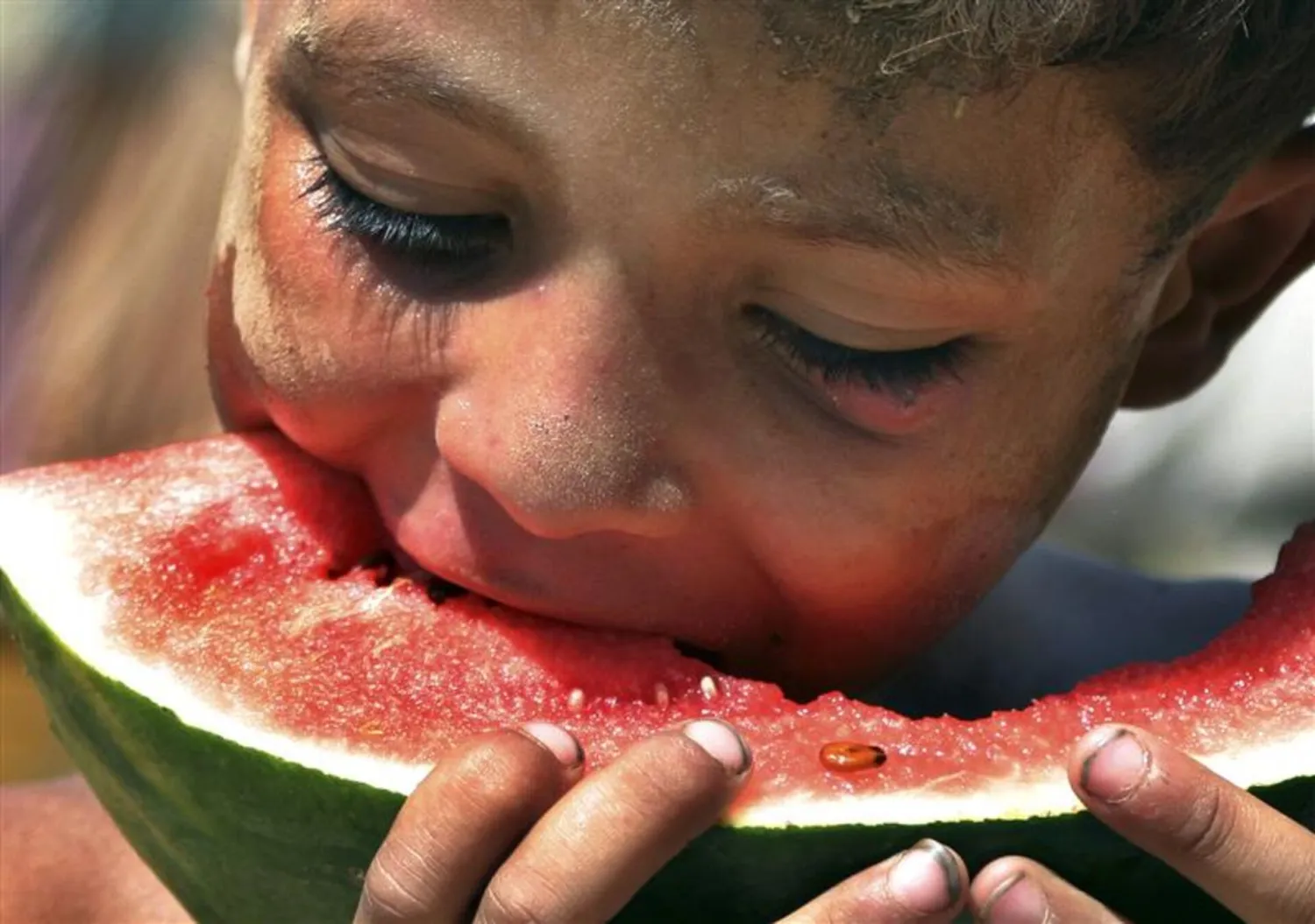 البطيخ يساعد بشكل أساسي في الترطيب (رويترز)