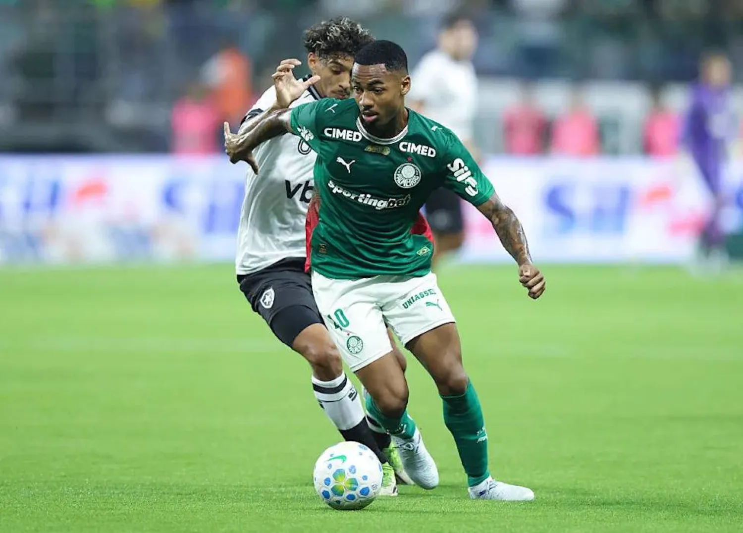 جناح بالميراس الشاب آلان سينتقل لمان سيتي (نادي بالميراس)