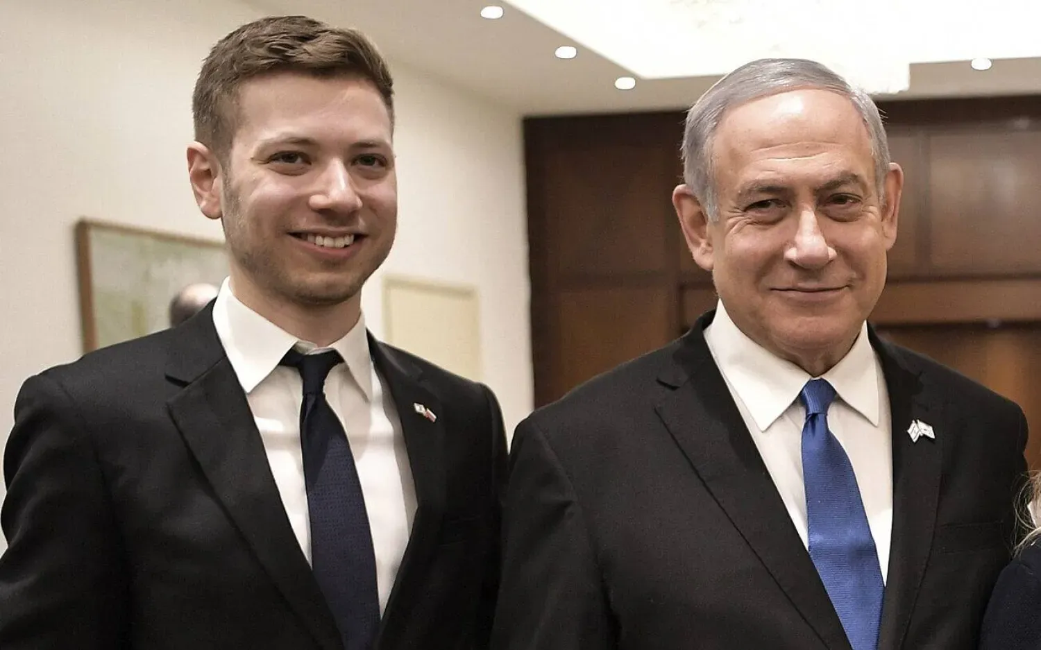 Benjamin Netanyahu ve oğlu Yair (Arşiv- AP)