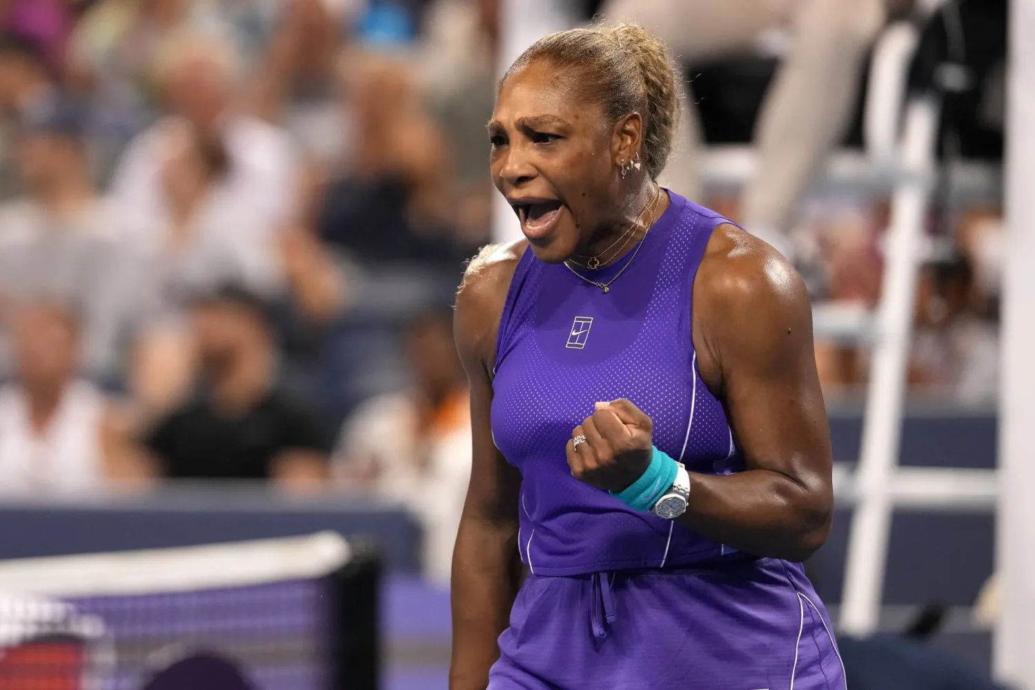 Serena Williams, of the United States, reacts after a winning point during a women's doubles match with her sister Venus Willams against Marta Kostyuk, of Ukraine, and Peyton Stearns, also of the United States, at the Cincinnati Open tennis tournament, Monday, Aug. 17, 2026, in Mason, Ohio. (AP Photo/Kareem Elgazzar)