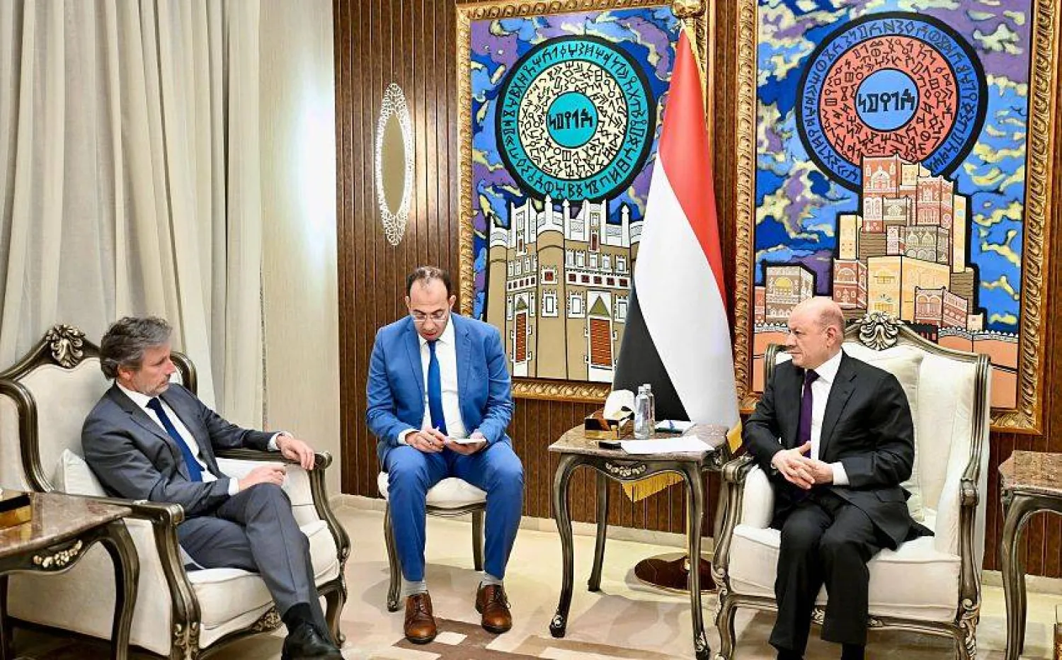  العليمي استقبل في الرياض مسؤولاً ألمانياً رفيعاً (سبأ)
