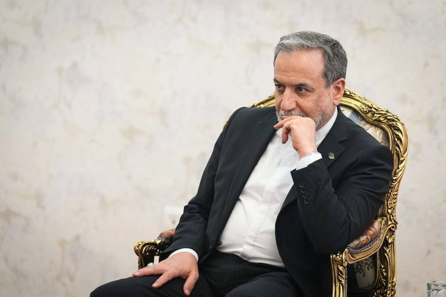 وزیر الخارجية الإيراني يشارك على هامش زيارة قائد الجيش الباكستاني عاصم منير الأثنين (البرلمان الإيراني)