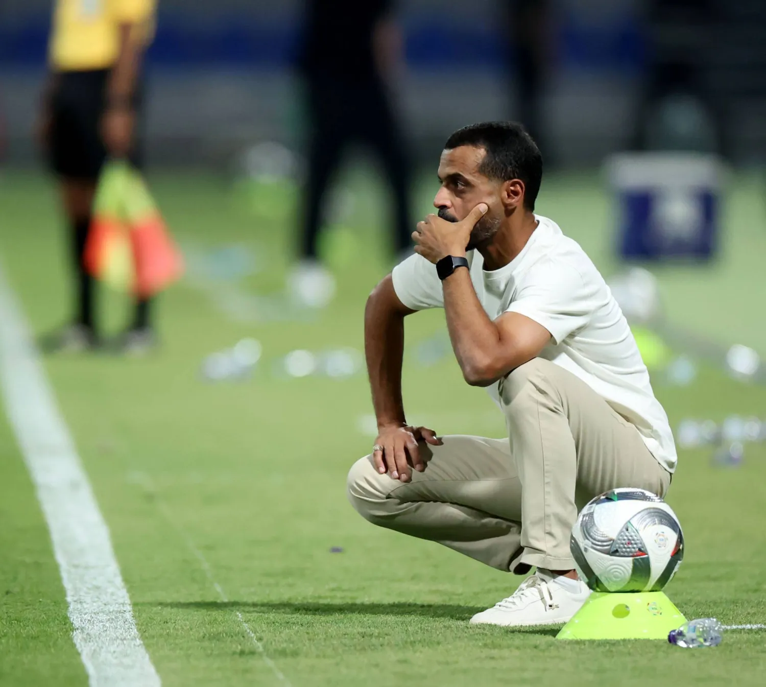 العطوي اشتكى من ضغط جدولة الدوري (تصوير: مشعل القدير)