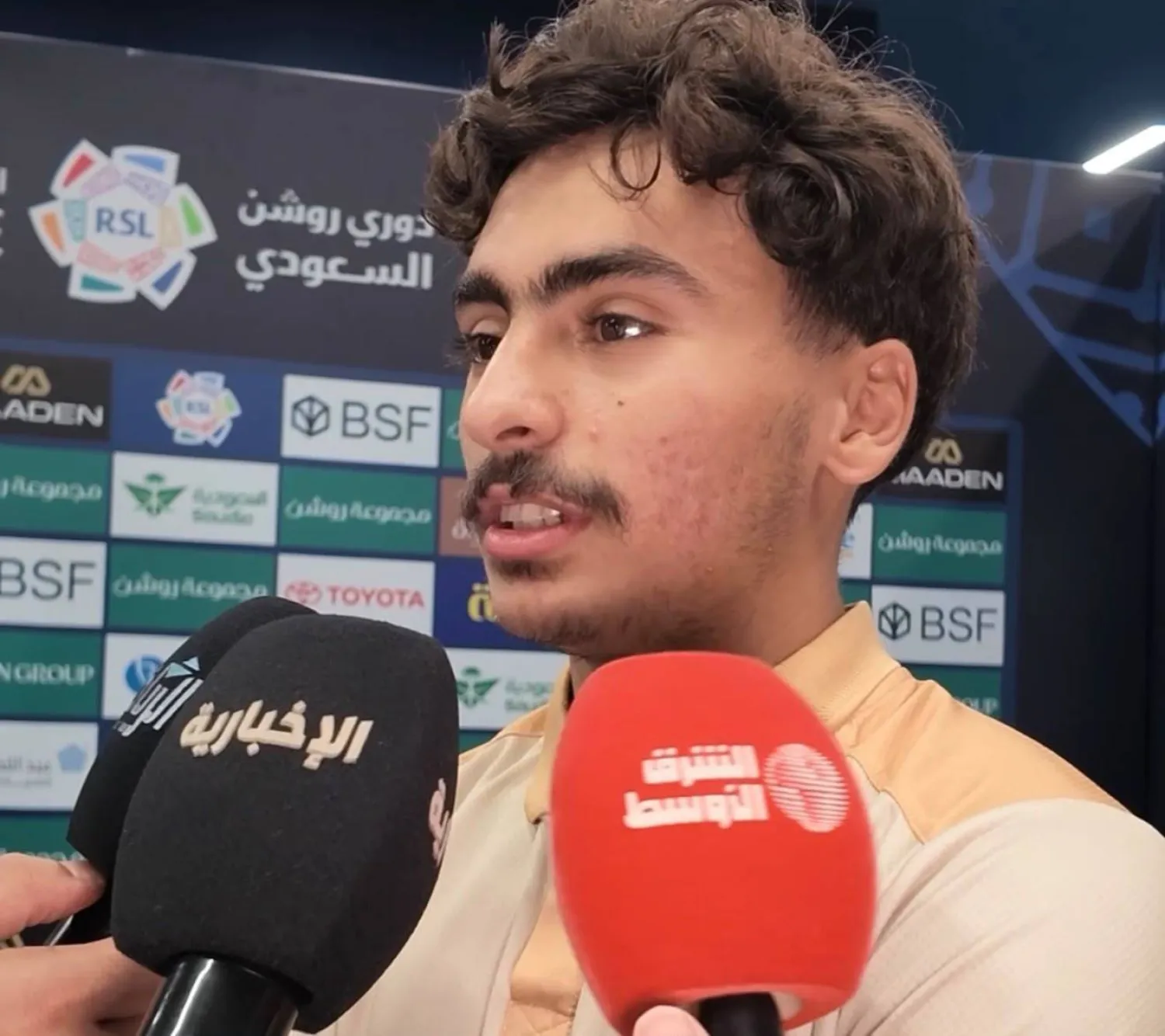 عدي حسين عبدالغني، لاعب الخلود (الشرق الأوسط) 