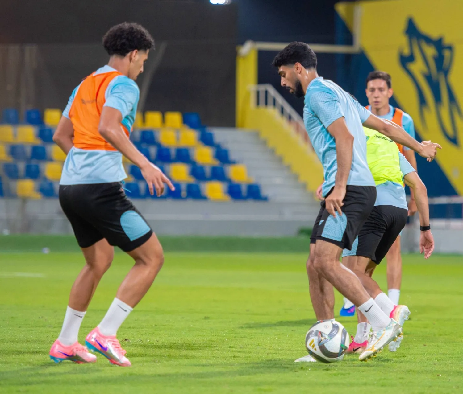 لاعبو التعاون في مهمة صعبة أمام النصر (نادي التعاون)
