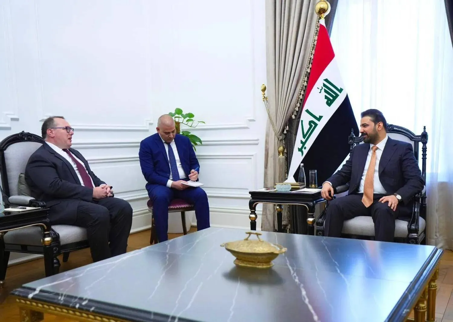 Iraqi Prime Minister Ali al-Zaidi meets US Chargé d’Affaires Joshua Harris. (Iraqi Government media) 