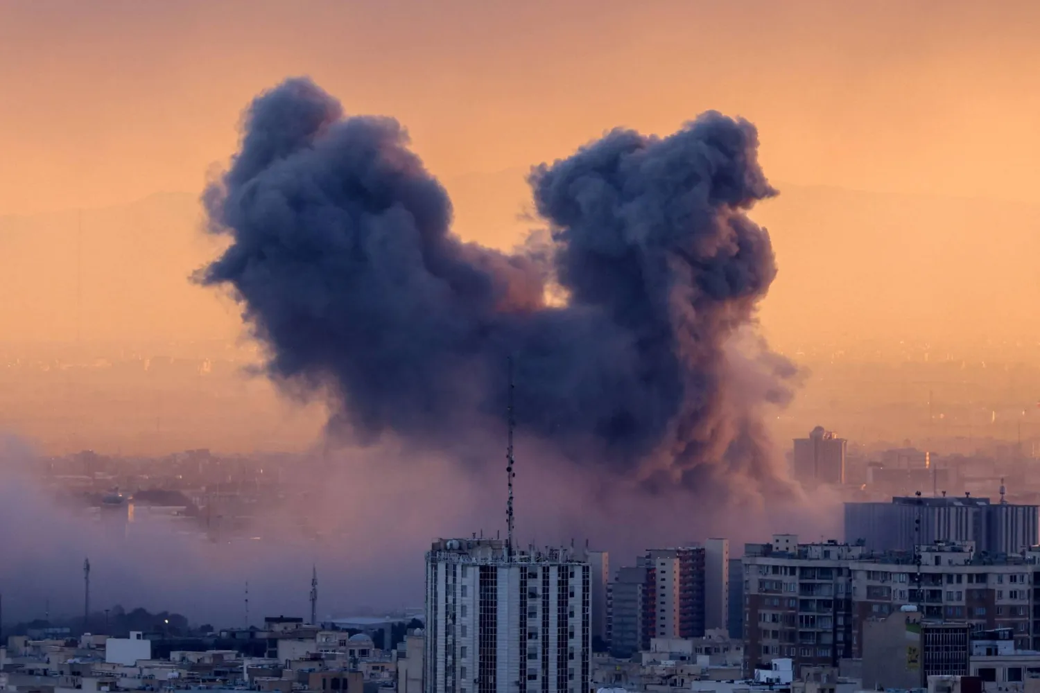 تصاعد الدخان إثر ضربة على العاصمة الإيرانية طهران يوم 3 مارس 2026 (أرشيفية - أ.ف.ب)