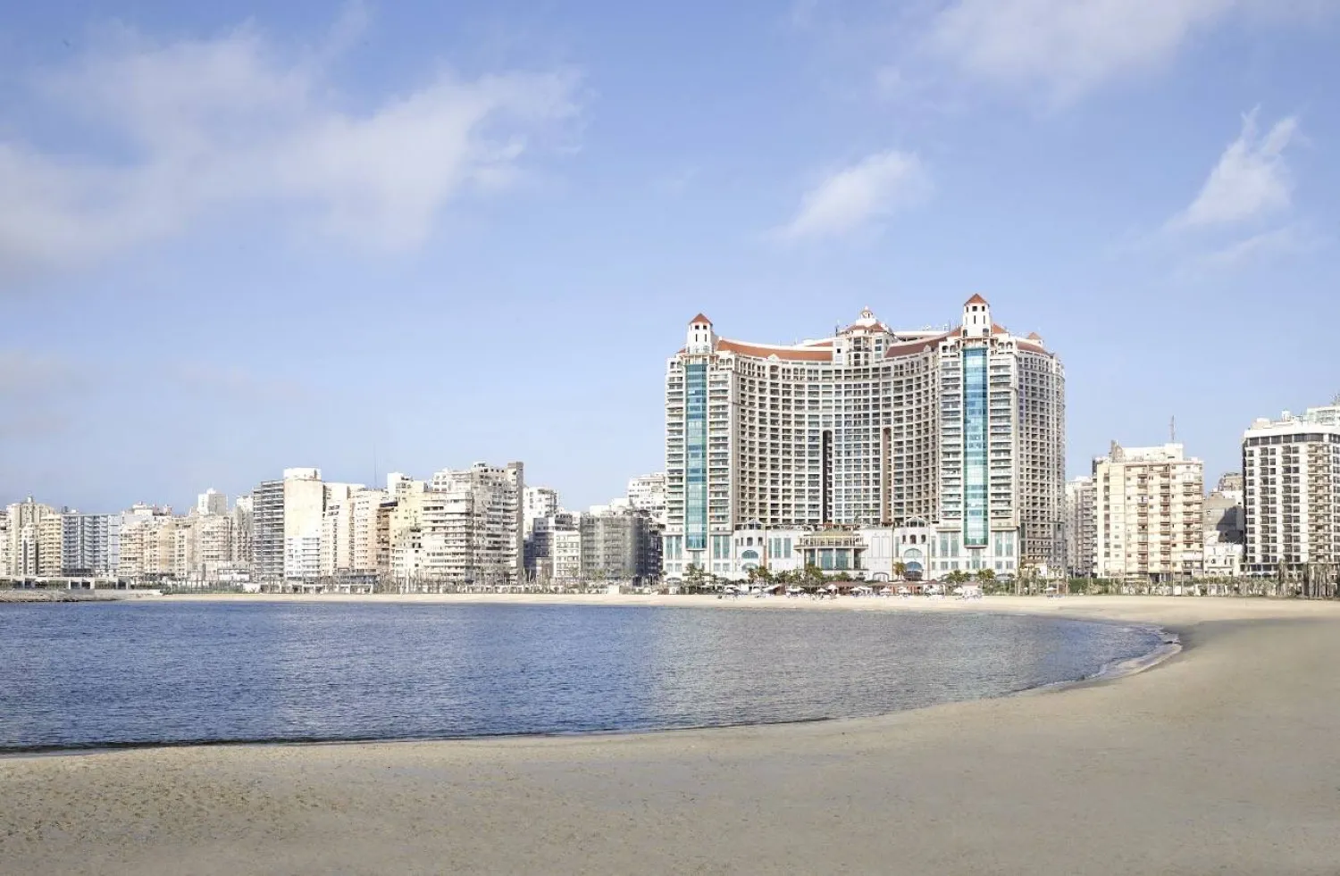 بمسابح خاصة وإطلالات ساحرة فيلات فورسيزونز الإسكندرية تجمع بين الفخامة والخصوصية للعائلات السعودية والخليجية