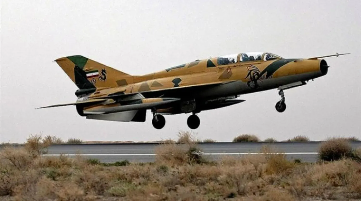 İran'a ait bir F-7 savaş uçağı İsfahan'daki askeri havaalanından havalanıyor (Arşiv-IRNA)İran'a ait bir F-7 savaş uçağı İsfahan'daki askeri havaalanından havalanıyor (Arşiv-IRNA)