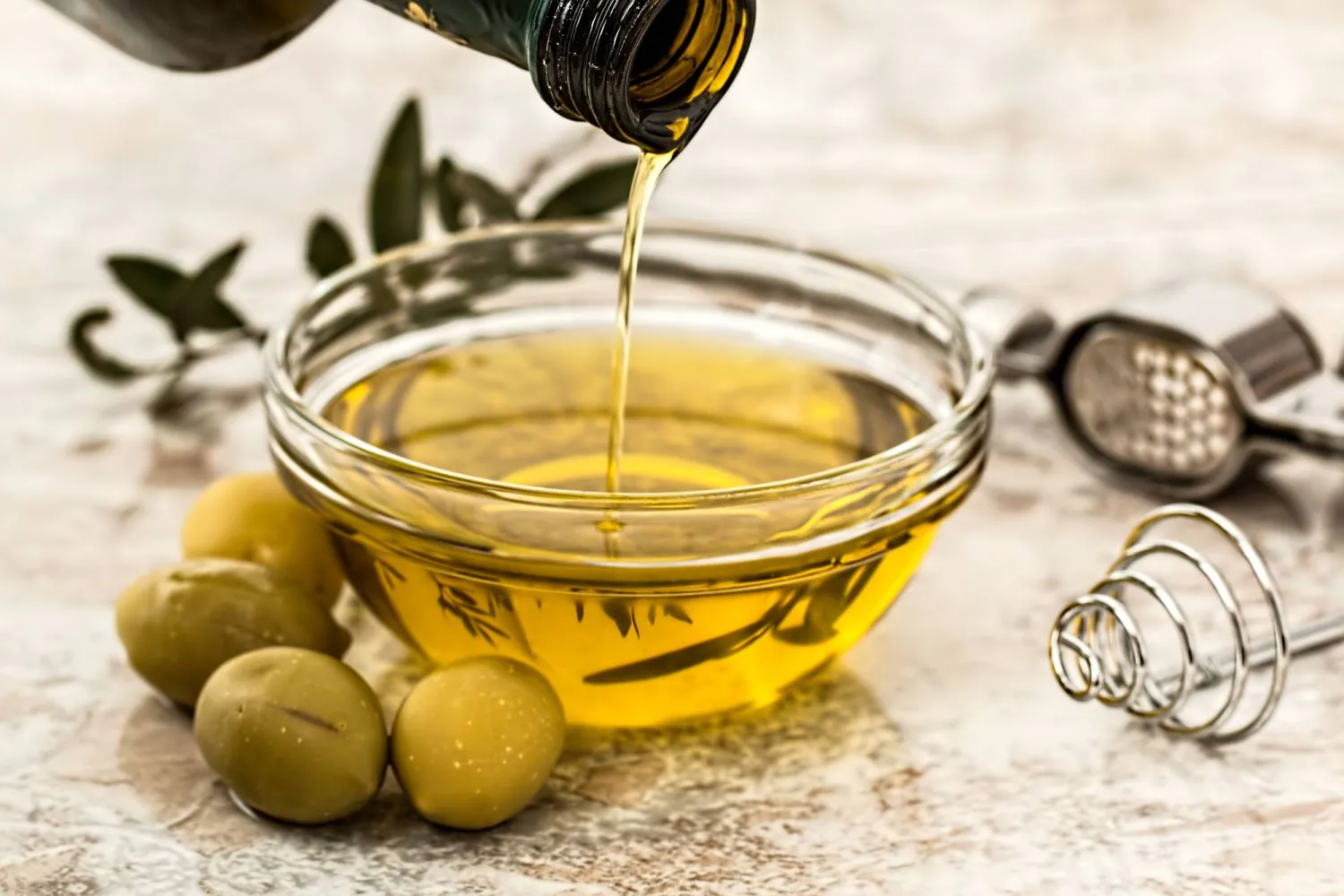 زيت الزيتون قد يبطئ عملية إفراغ المعدة (بيكسلز)