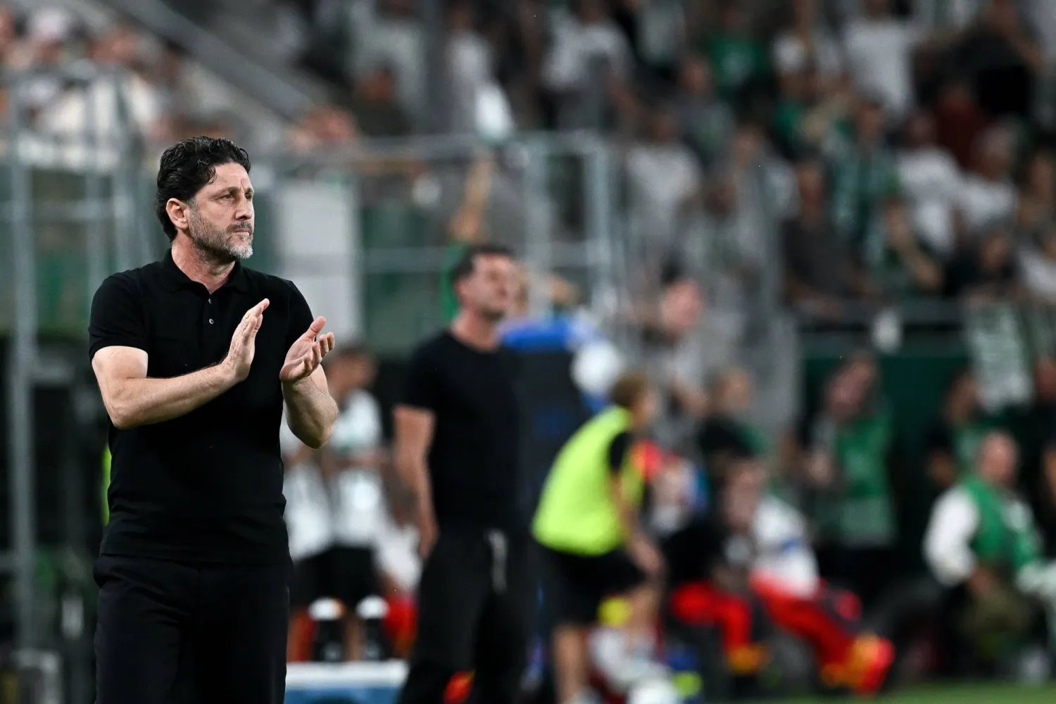 Head coach of Trabzonspor Fatih Tekke watches from the touchline during the UEFA Europa League play-offs second leg match between Ferencvaros and Trabzonspor in Budapest, Hungary, 27 August 2026. (EPA)