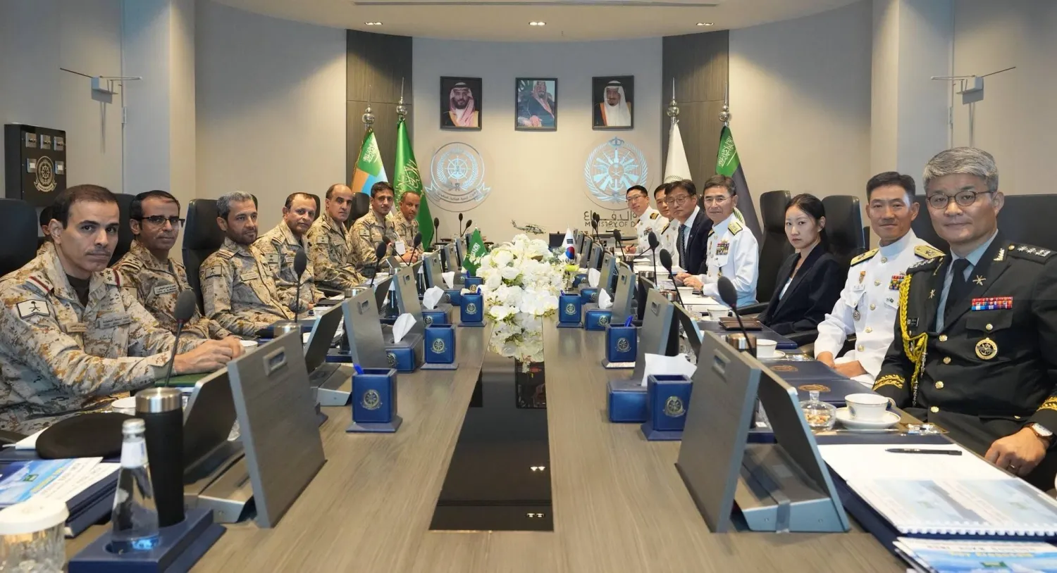 المباحثات استعرضت أوجه التعاون العسكري البحري بين البلدين (وزارة الدفاع السعودية)