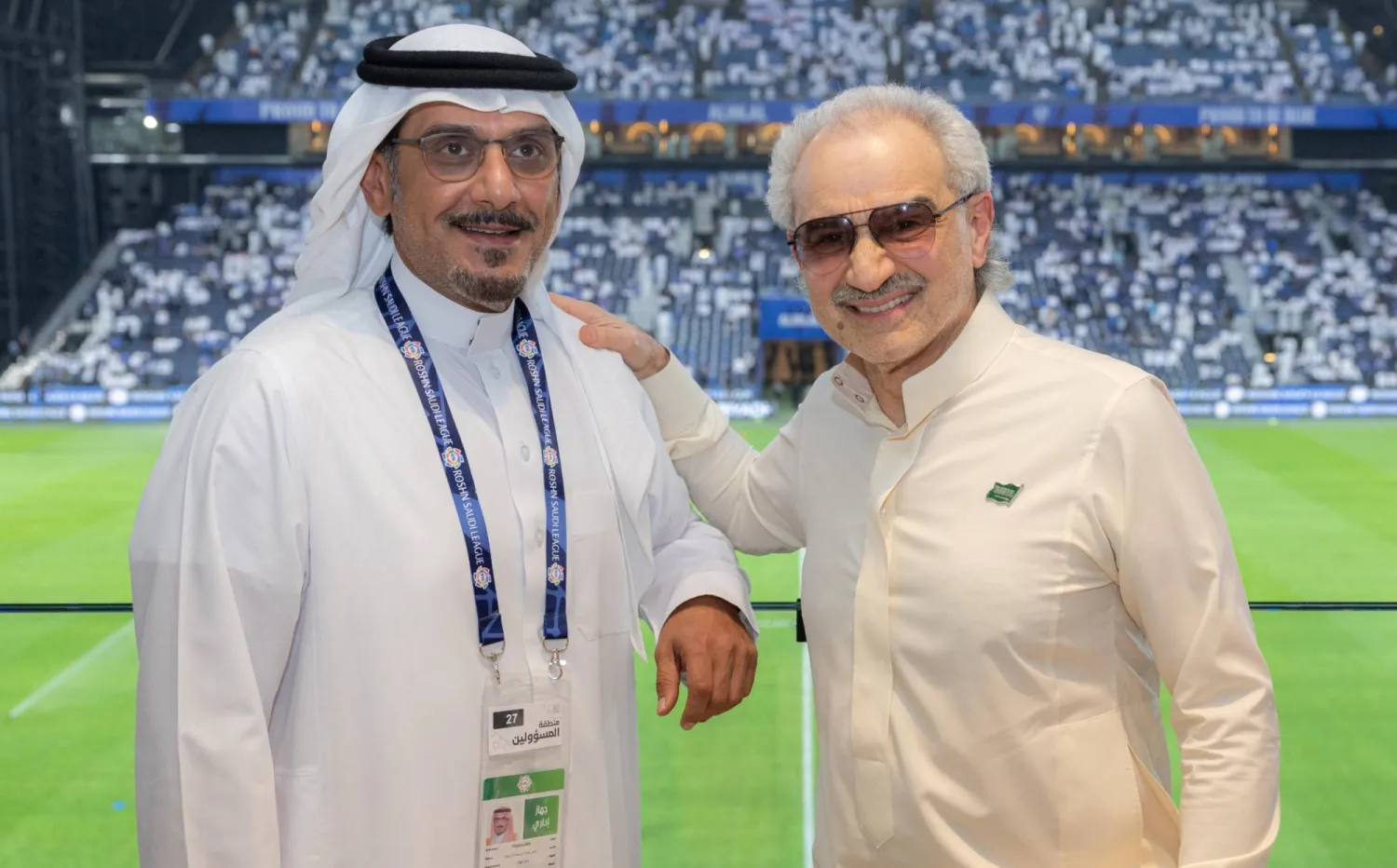 رئيس الهلال في لقطة مع الأمير الوليد بن طلال قبل انطلاق المباراة (موقع نادي الهلال)