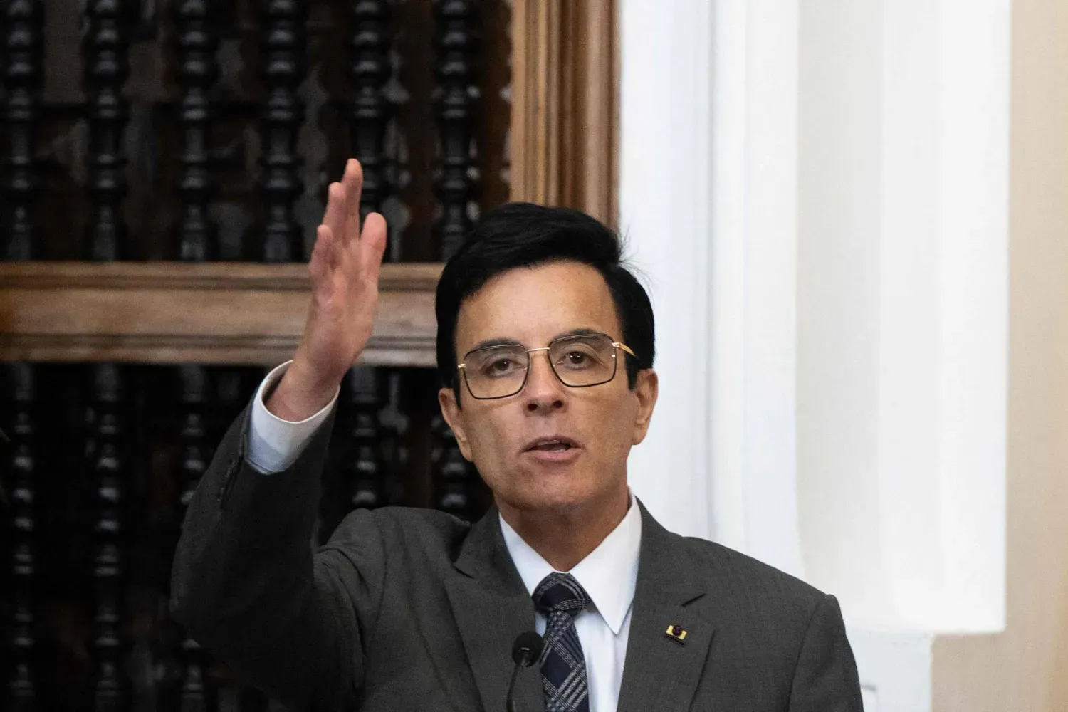 Peru Dışişleri Bakanı Carlos Espa, (AFP)