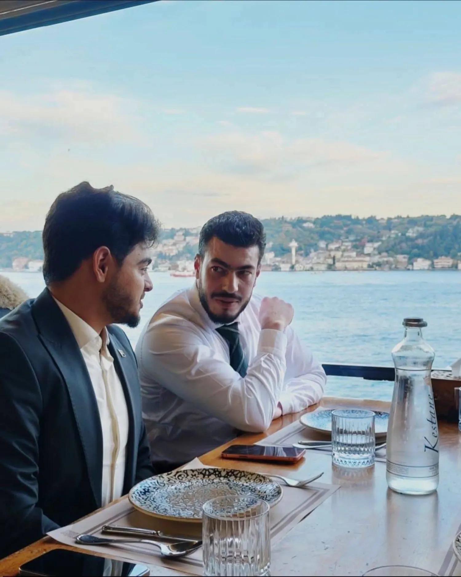 Suriye Dışişleri ve Yurtdışı Vatandaşlar Bakanı Esad Hasan eş-Şeybani ile beraberindeki heyetin, Beyrut’ta Lübnan Dışişleri Bakanı Yusuf Raci ile yaptığı toplantıdan kareler, 10 Ekim 2025 (SANA)