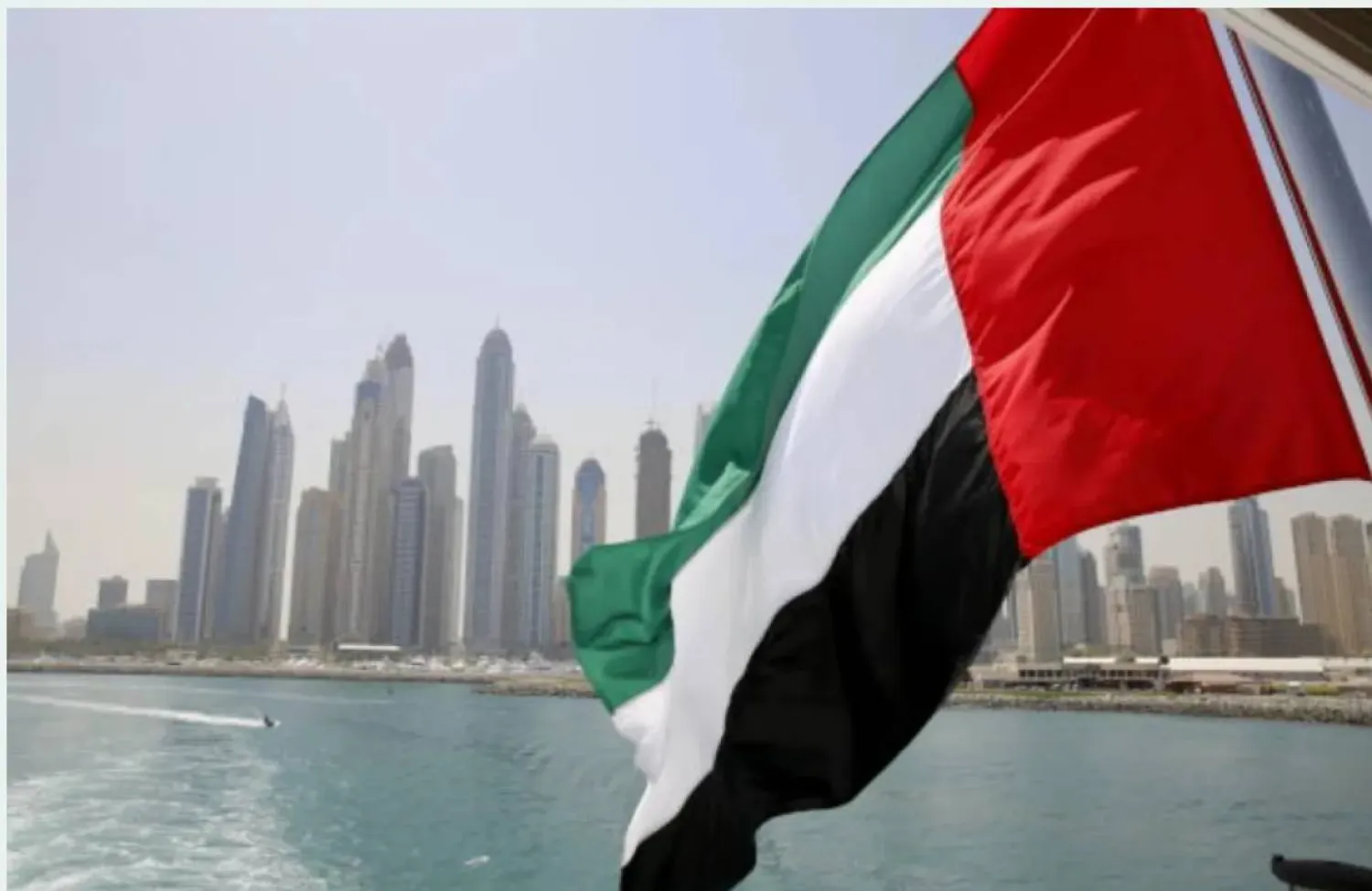 علم الإمارات (رويترز)