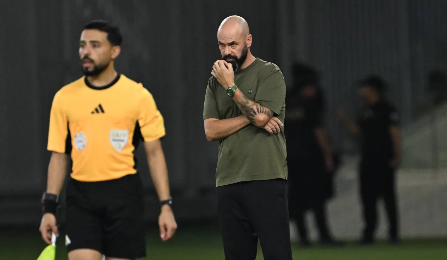 البرازيلي ماوريسيو دولاك مدرب الرياض (تصوير: علي خمج)