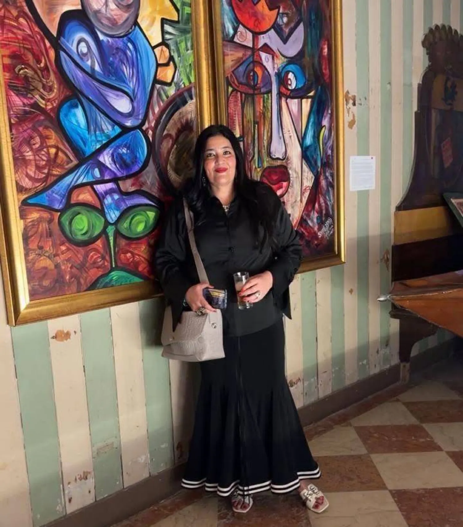 الفنانة التشكيلية السعودية شاليمار شربتلي (حسابها على فيسبوك)