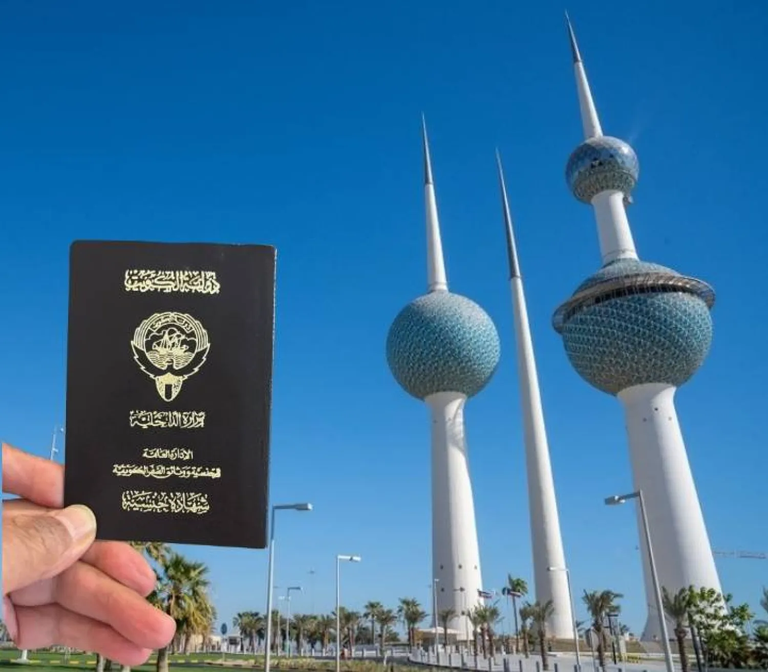 يقضي القرار الكويتي الجديد بمنح المسحوبة جناسيهم وتوابعهم إقامة 10 سنوات «دون رسوم» (الشرق الأوسط) 