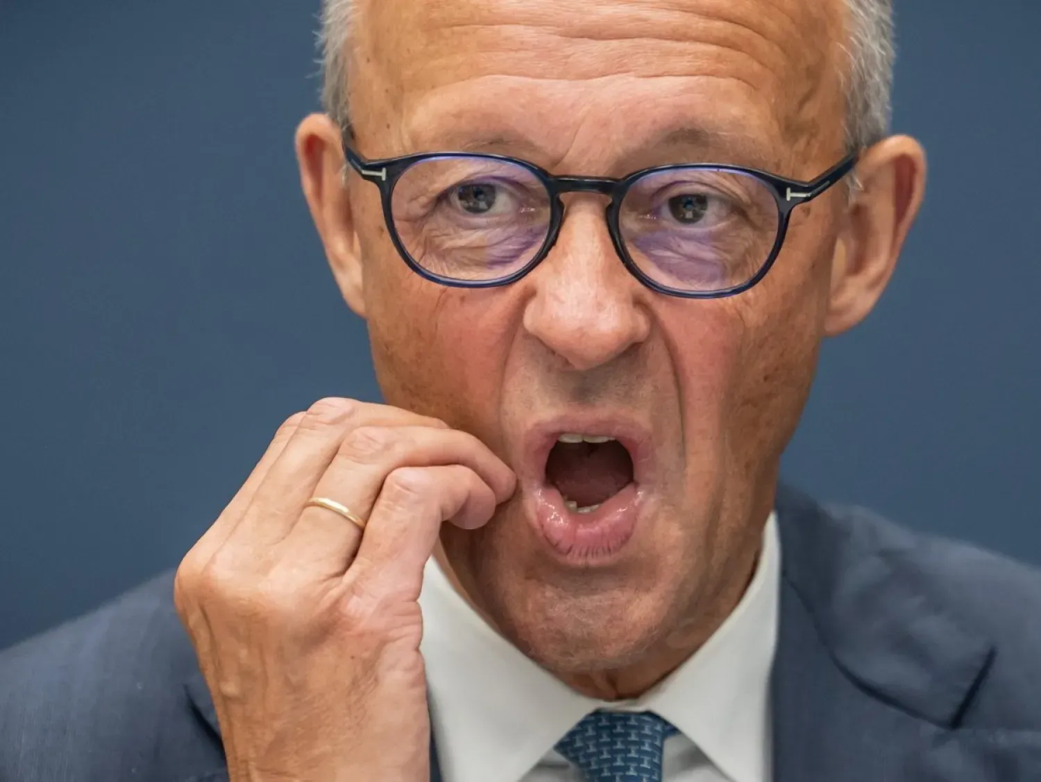Almanya Başbakanı Friedrich Merz dün Berlin'de partisinin toplantısında (AP)